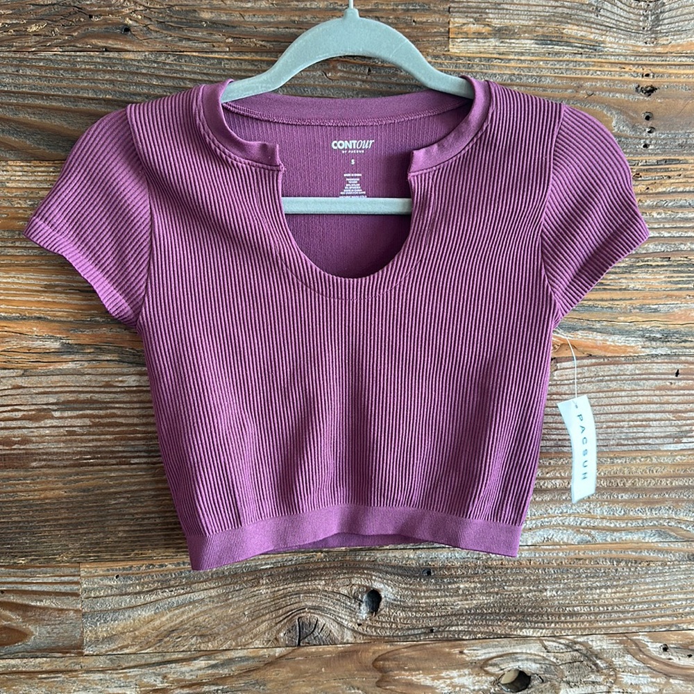 Magenta cropped shirt